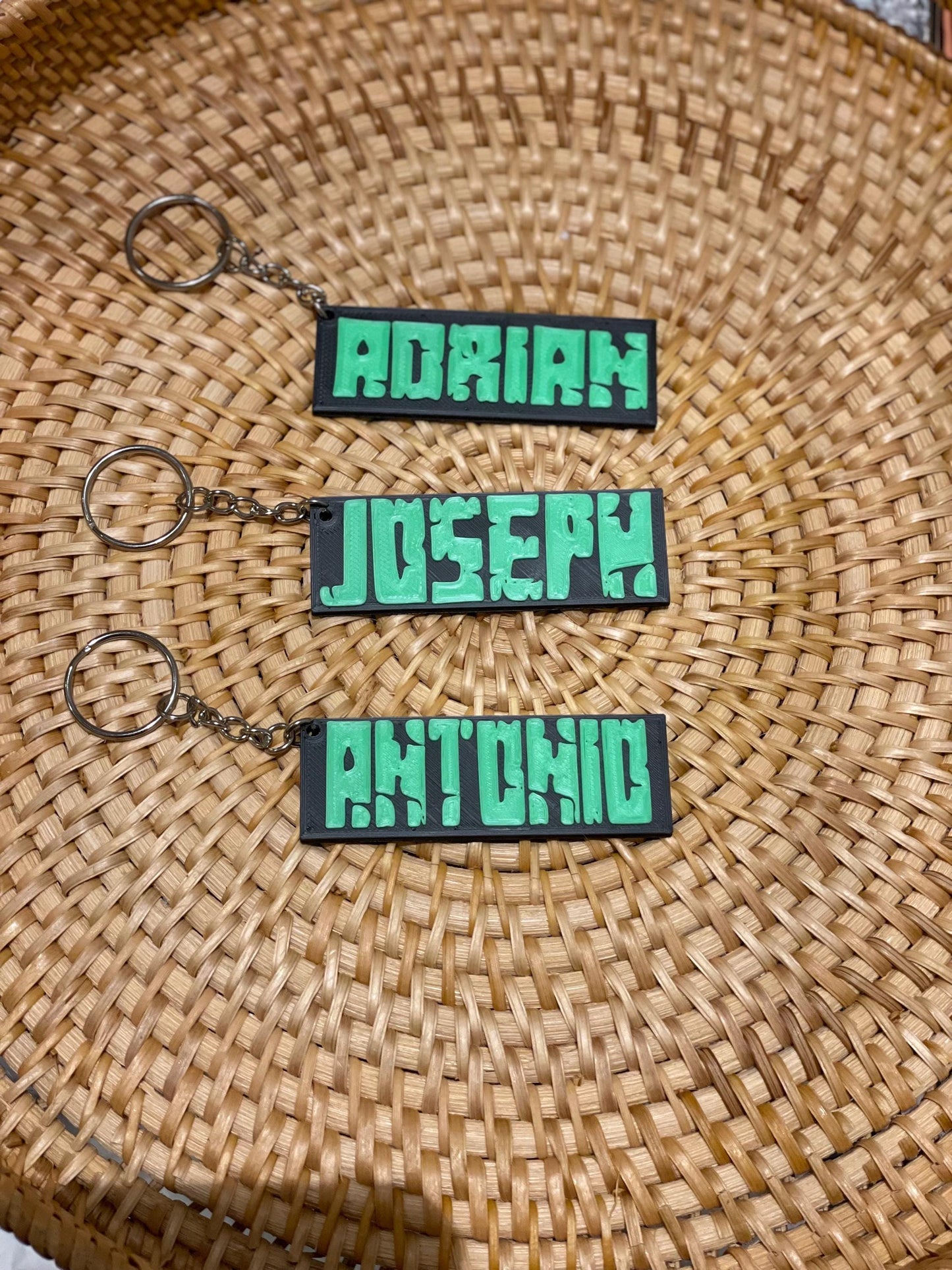 Personalised Name Keyring | Kids Name Keychain | Party Bag Filler | Backpack Keychain | Lunchbox Keyring