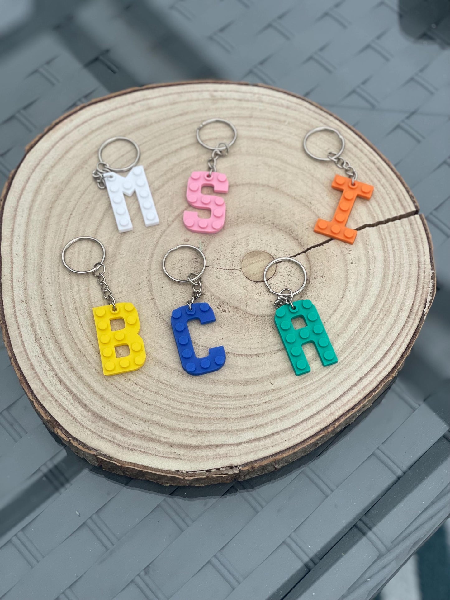 Personalised Letter Keyring | Kids Name Initial Keychain | Party Bag Filler | Backpack Keychain | Lunchbox Keyring