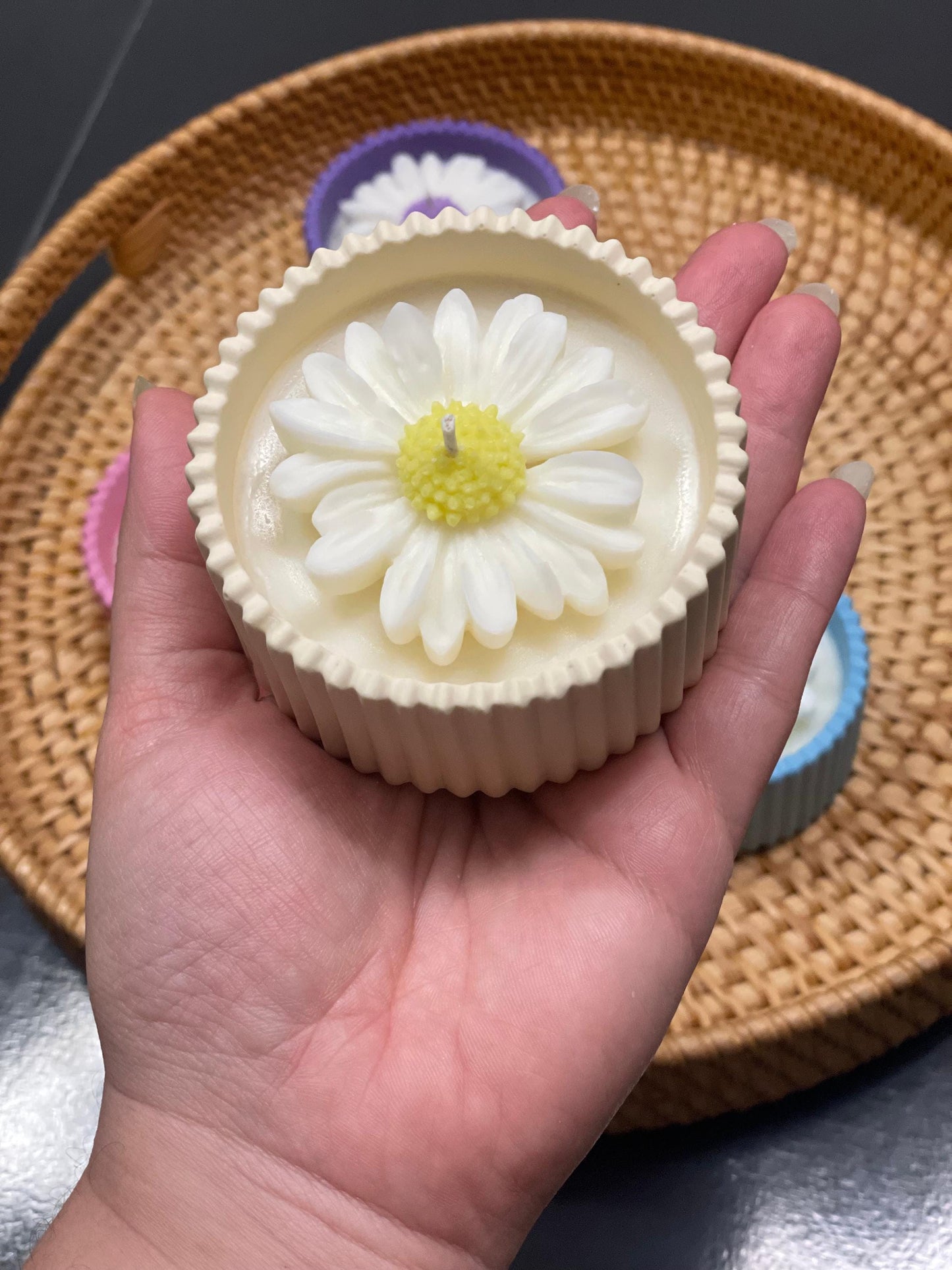 Daisy Flower Candle | Candle in Jesmonite Jar | Soy Wax Scented Candle in Jar