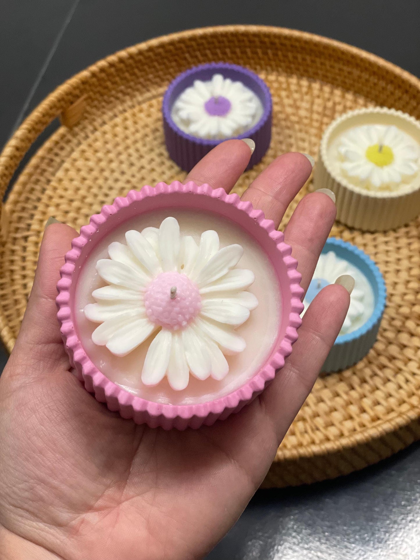 Daisy Flower Candle | Candle in Jesmonite Jar | Soy Wax Scented Candle in Jar