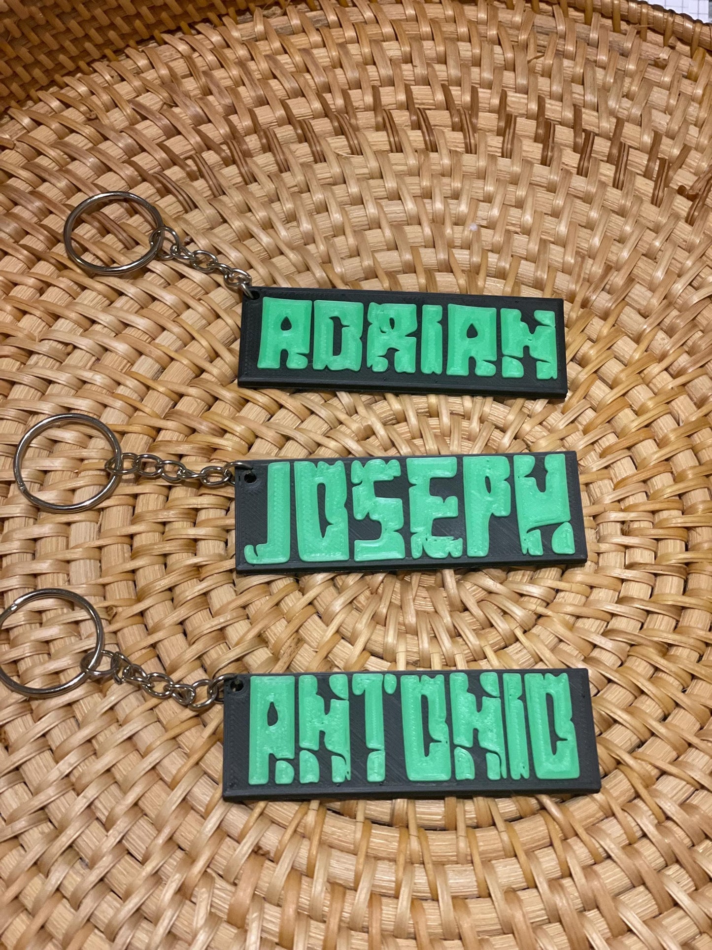 Personalised Name Keyring | Kids Name Keychain | Party Bag Filler | Backpack Keychain | Lunchbox Keyring