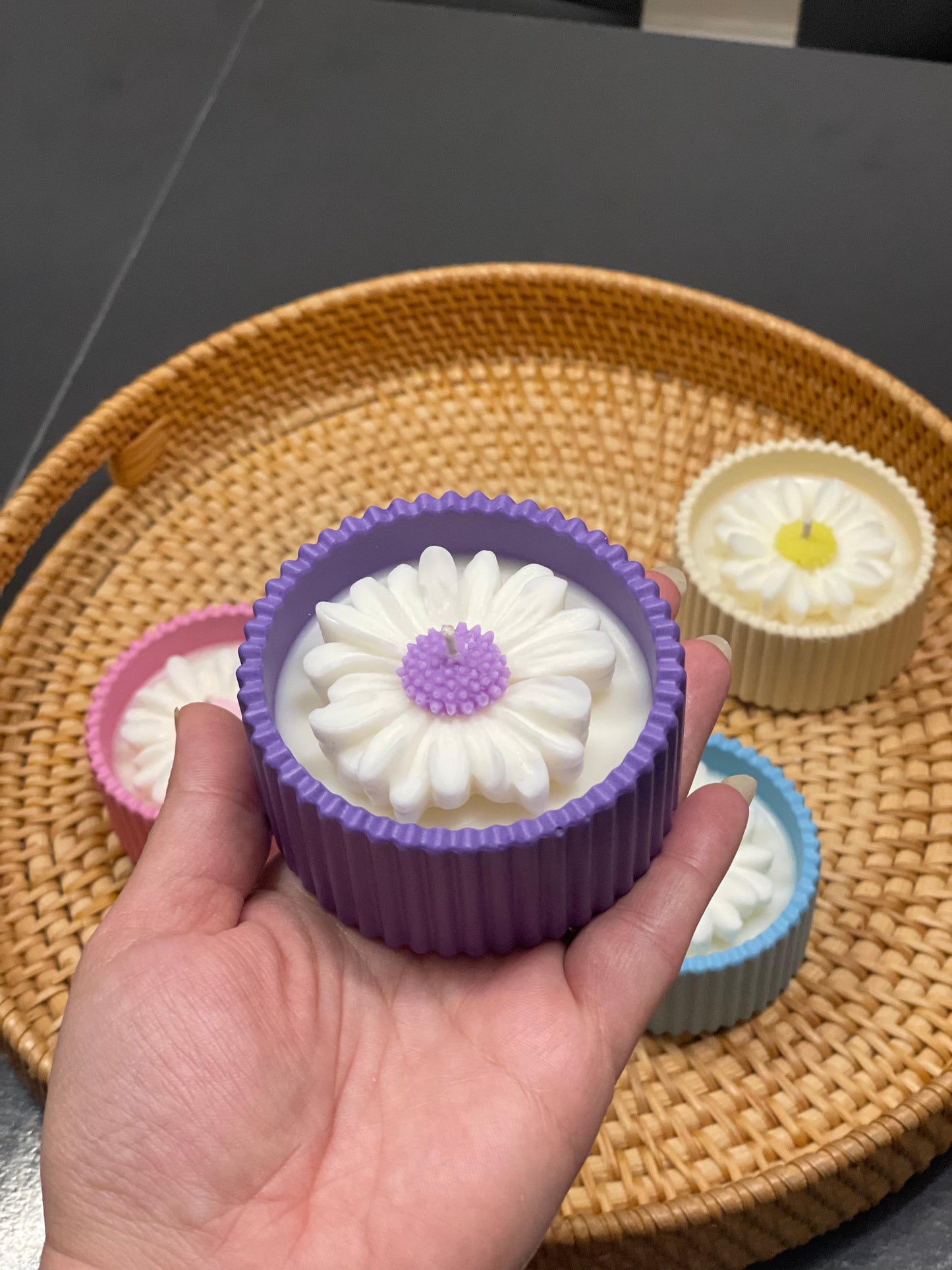 Daisy Flower Candle | Candle in Jesmonite Jar | Soy Wax Scented Candle in Jar
